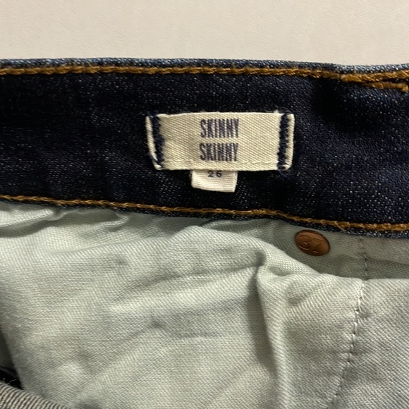 Madewell “Skinny Skinny” Jeans in Dark Wash - Picture 4 of 6